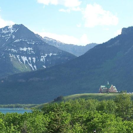 Prince Of Wales Hotel Waterton Park Extérieur photo