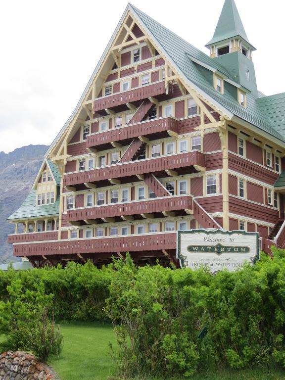 Prince Of Wales Hotel Waterton Park Extérieur photo