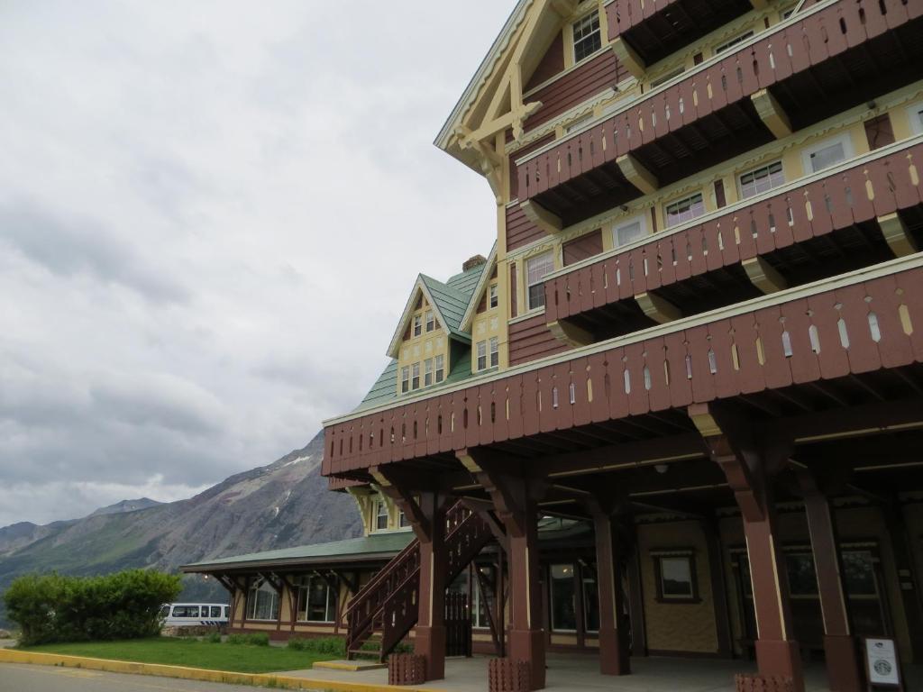 Prince Of Wales Hotel Waterton Park Extérieur photo