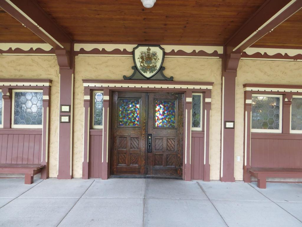 Prince Of Wales Hotel Waterton Park Extérieur photo